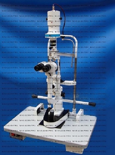 SLIT LAMP