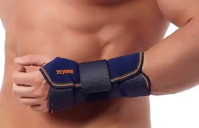 WRIST BRACE WITH PALMAR STABILIZER 515MN ? 516MN